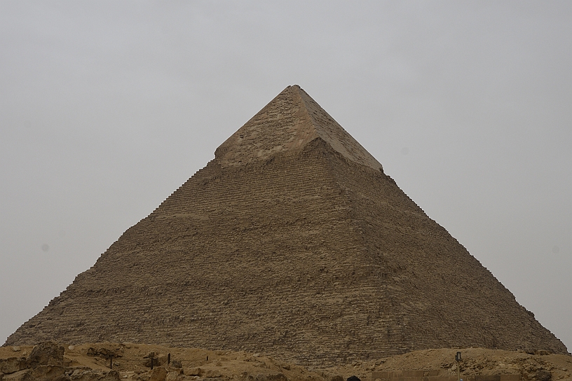 49 MAK_6778.jpg - La piramide del faraone Chefren che si ritiene che abbia governato l'Egitto dal 2558 al 2532 a.C. circa.
